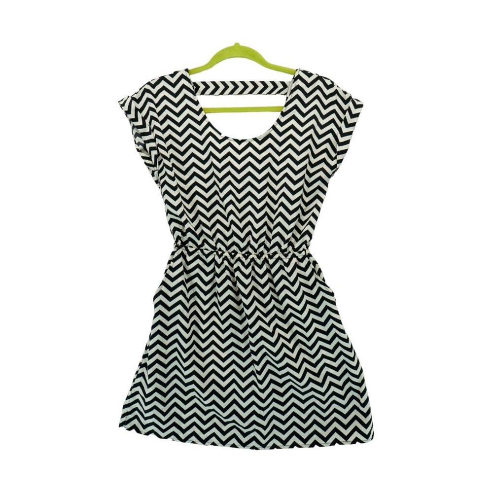 Candies Dress Size XS Tan & Black Chevron w/Pockets Light‎ Weight
